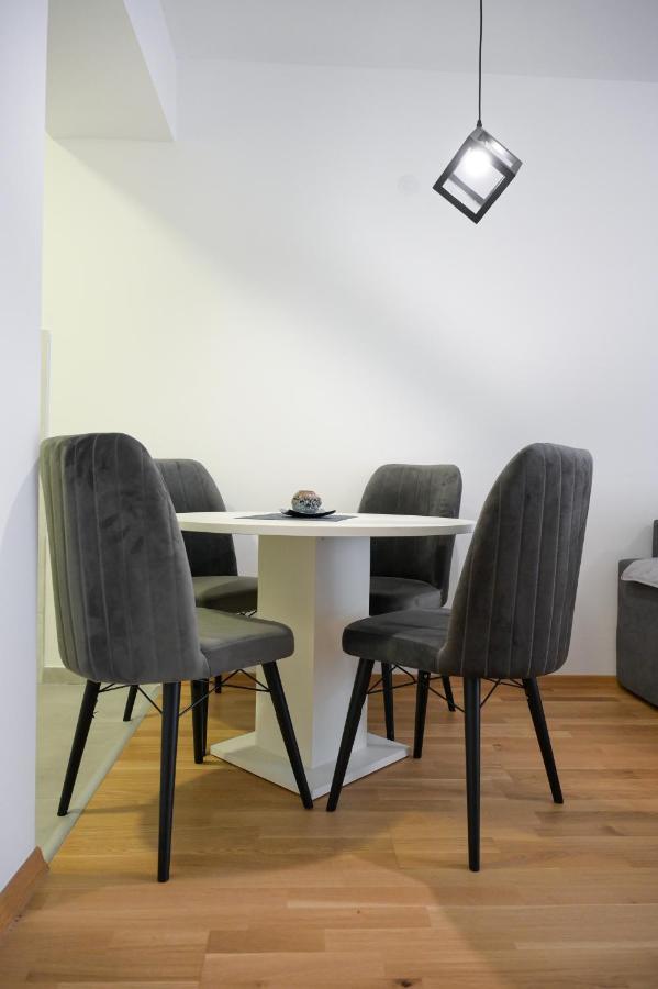Porta Apartment Скопье Экстерьер фото